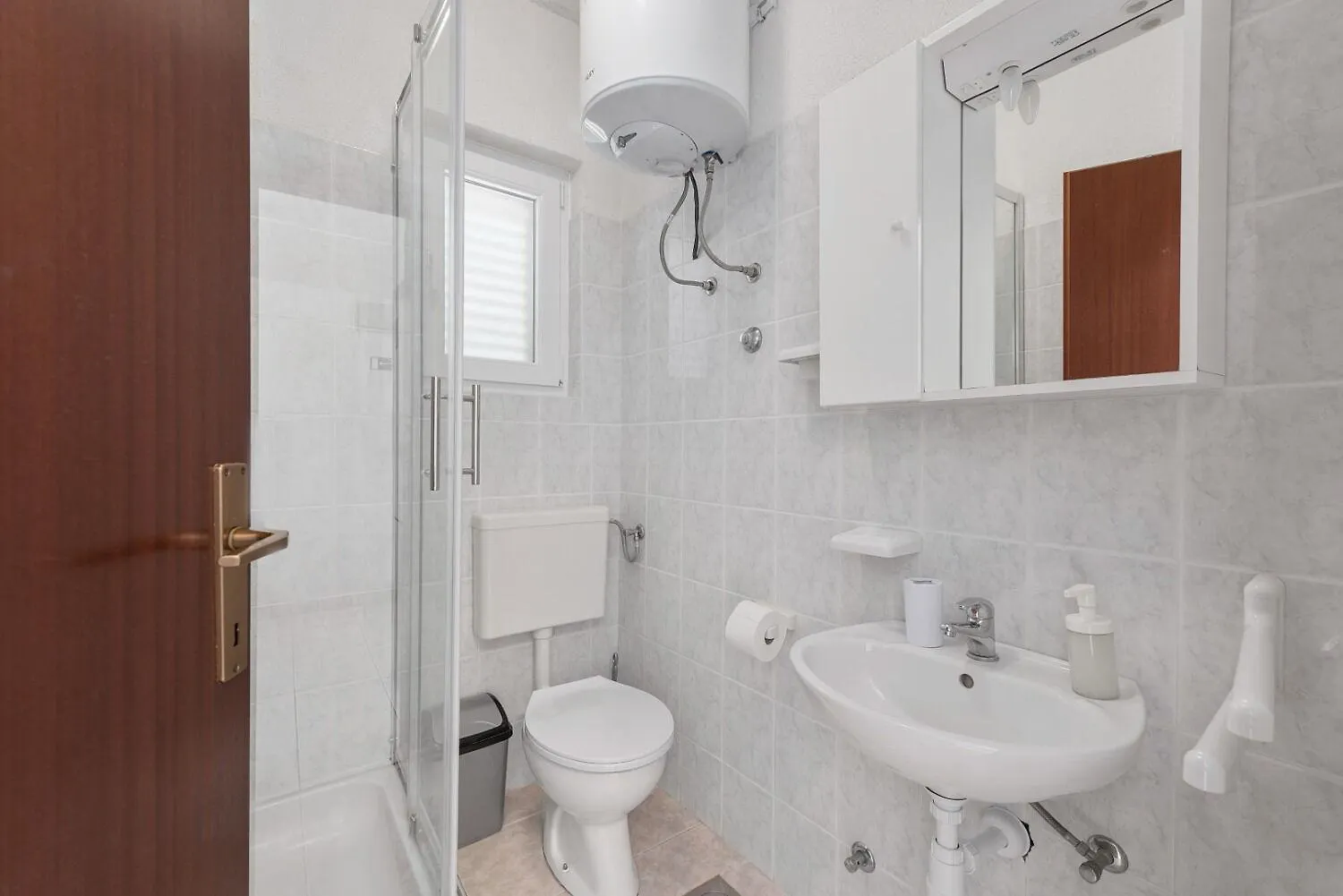 Apartment Uga2 Mandre 0*,  Croatia